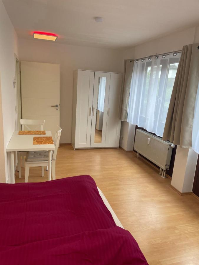 Zimmer Im Herzen Von Durlach Karlsruhe Eksteriør billede