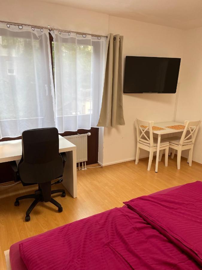 Zimmer Im Herzen Von Durlach Karlsruhe Eksteriør billede